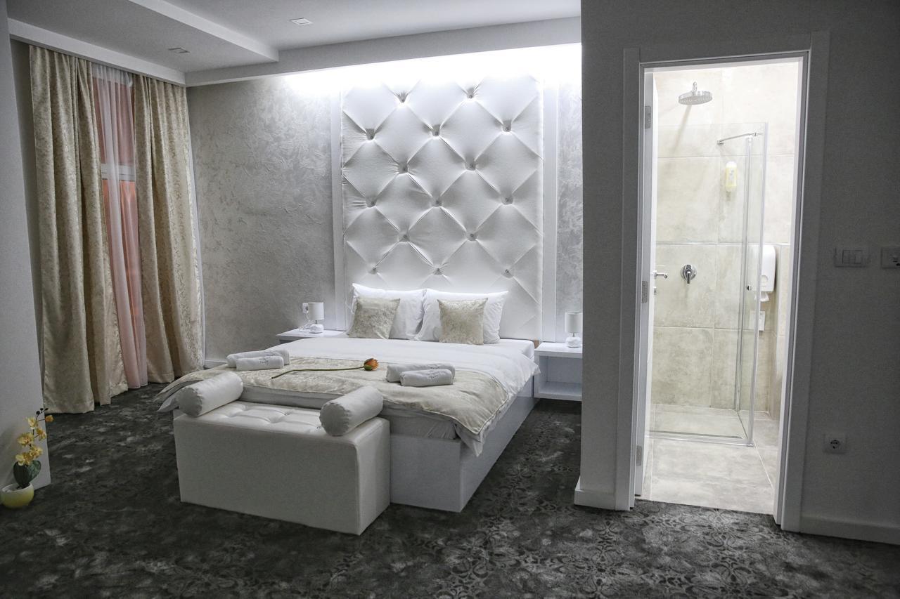 Sunny Hill Garden Bed and Breakfast Stara Pazova Εξωτερικό φωτογραφία